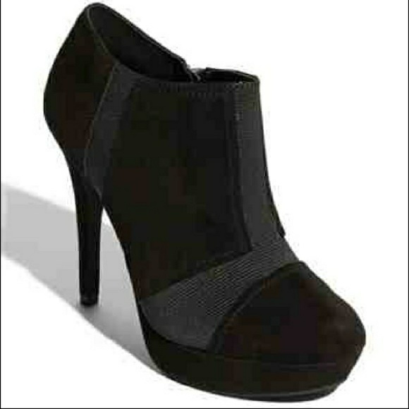 Jessica Simpson Booties - Picture 1 of 4